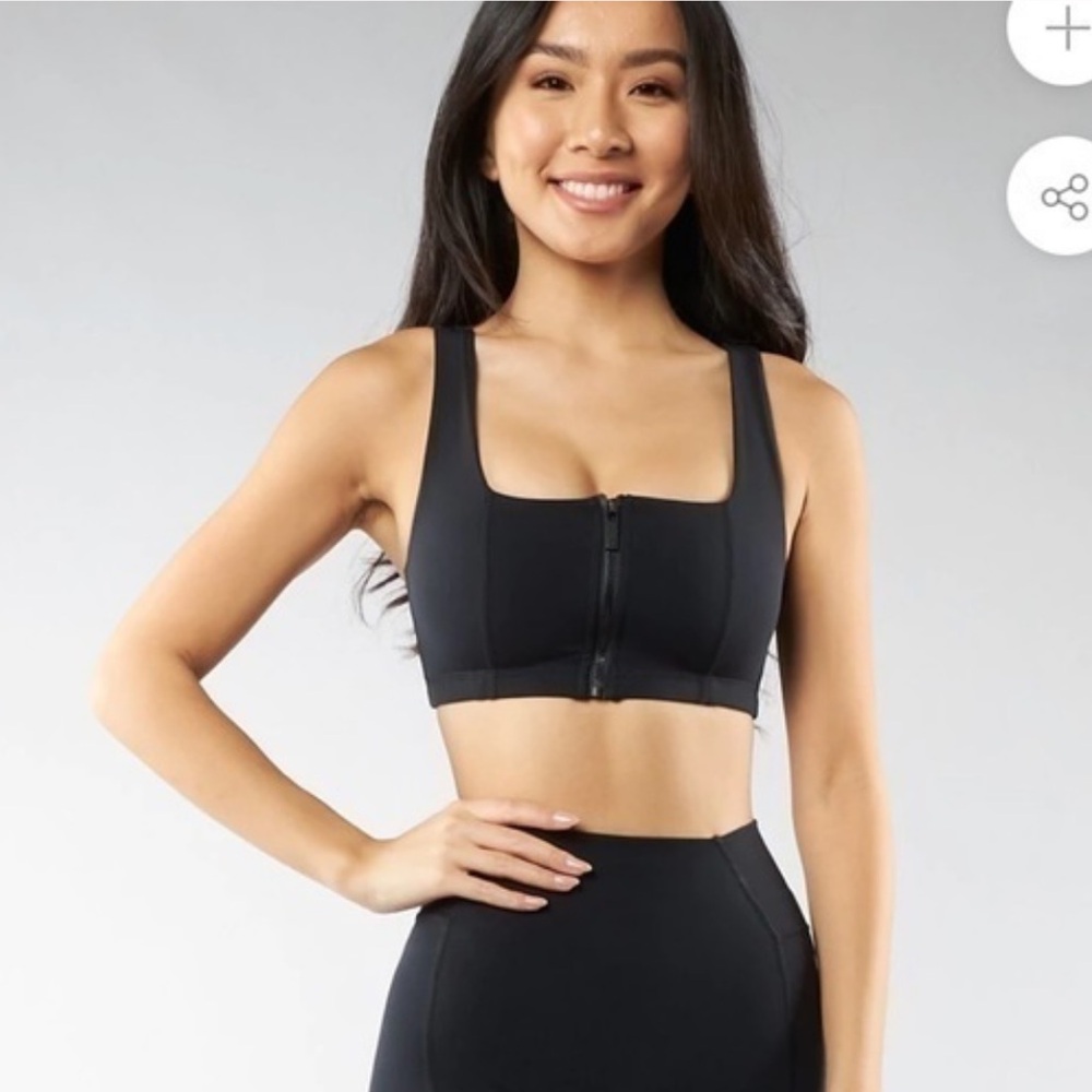 BuffBunny Dive Zip Sports Bra Size Medium